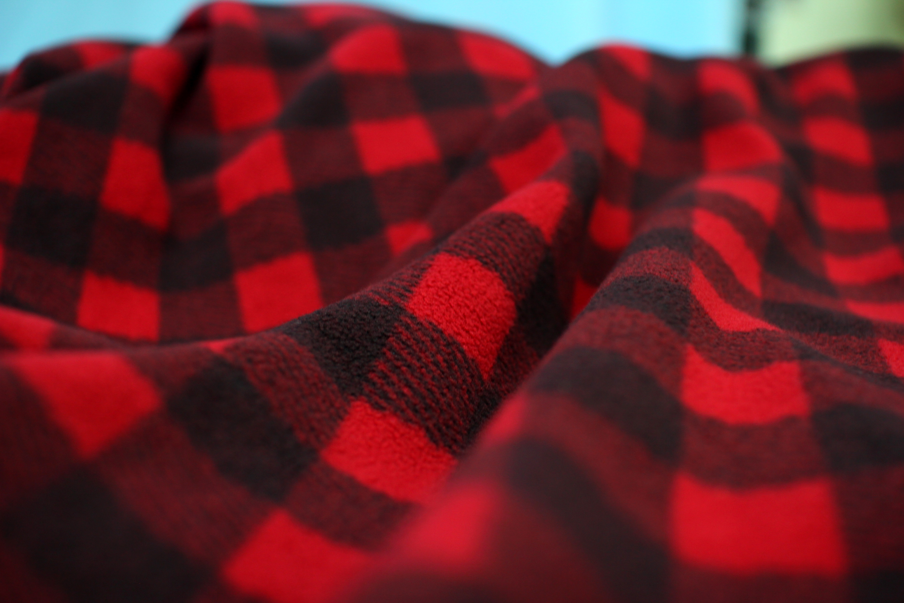 In the Cold with Style - The 7 Fleece Fabrics Most Used in Winter